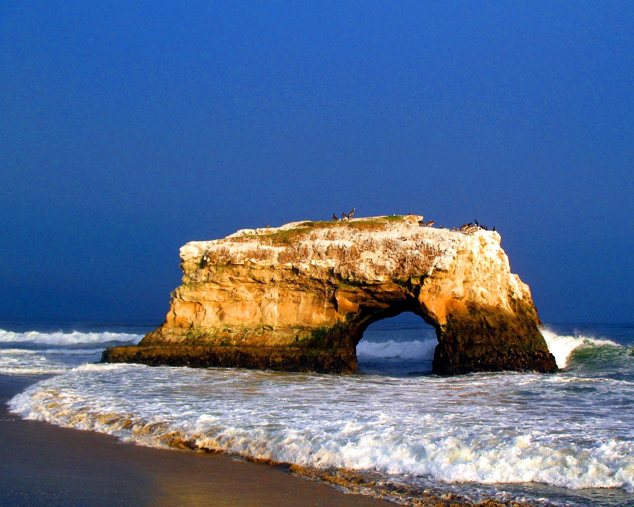 Natural Bridges Beach, California - Rock Arch Wallpaper #3 1280 x 1024 