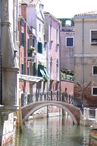 Venice - Street Scene Wallpaper #1 320 x 480 (iPhone/iTouch)