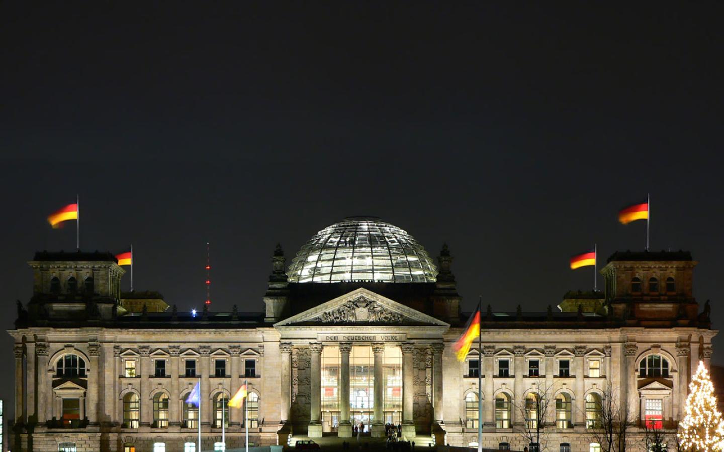 Berlin - Reichstag Wallpaper #3 1440 x 900 